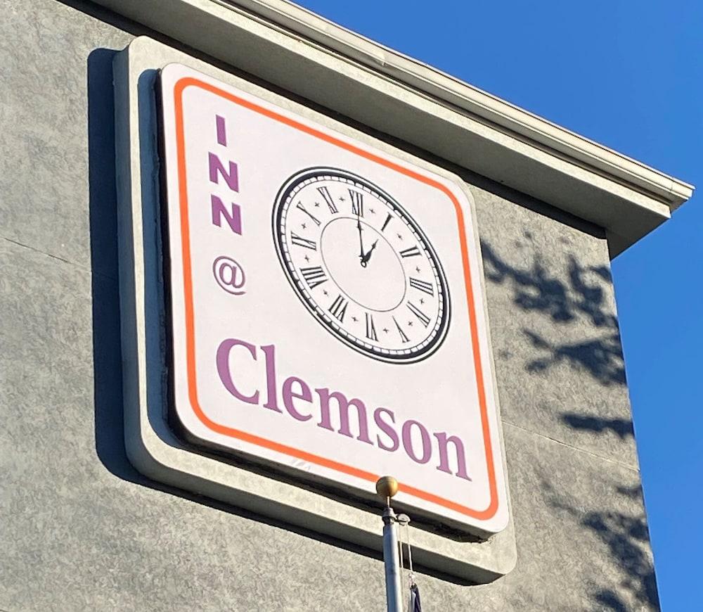 Inn At Clemson Exterior photo